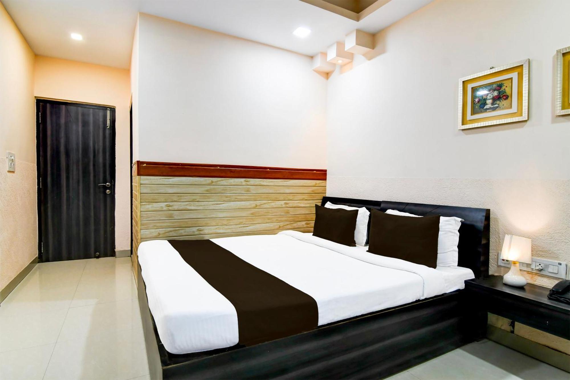 Super Collection O Behala Hotel Bhasa ภายนอก รูปภาพ