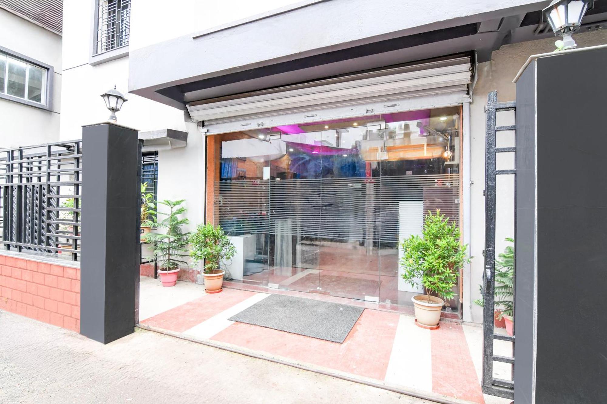 Super Collection O Behala Hotel Bhasa ภายนอก รูปภาพ